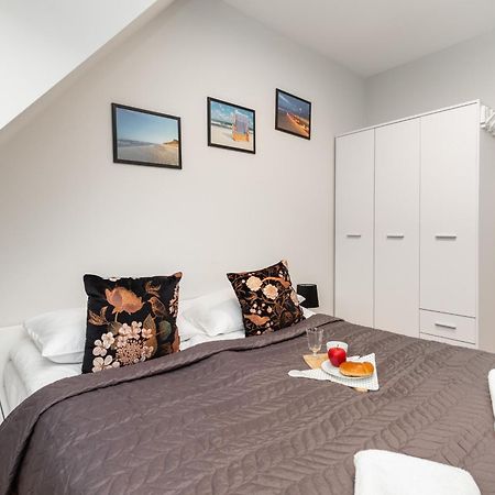 Apartamenty Kolo Brzegu By Noclegi Renters Kołobrzeg Buitenkant foto